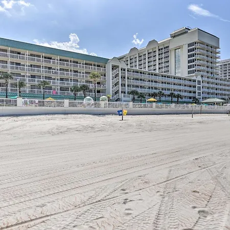 Dreamy Daytona Studio With Beach Access!